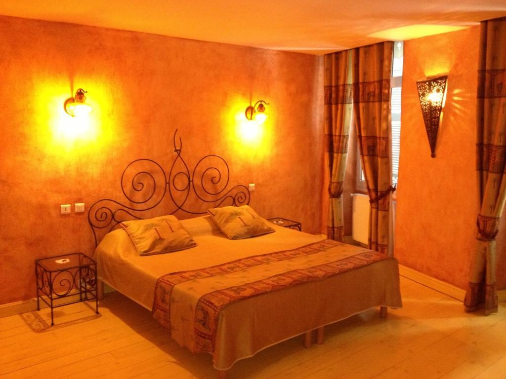 Hotel L'Astrolabe Oloron-Sainte-Marie Habitación foto